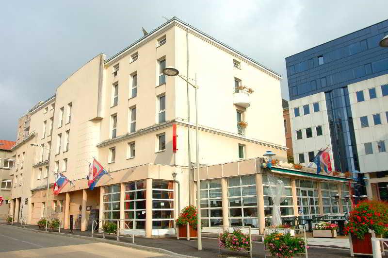 Logis Hotel Du Haut-Bugey Oyonnax Εξωτερικό φωτογραφία